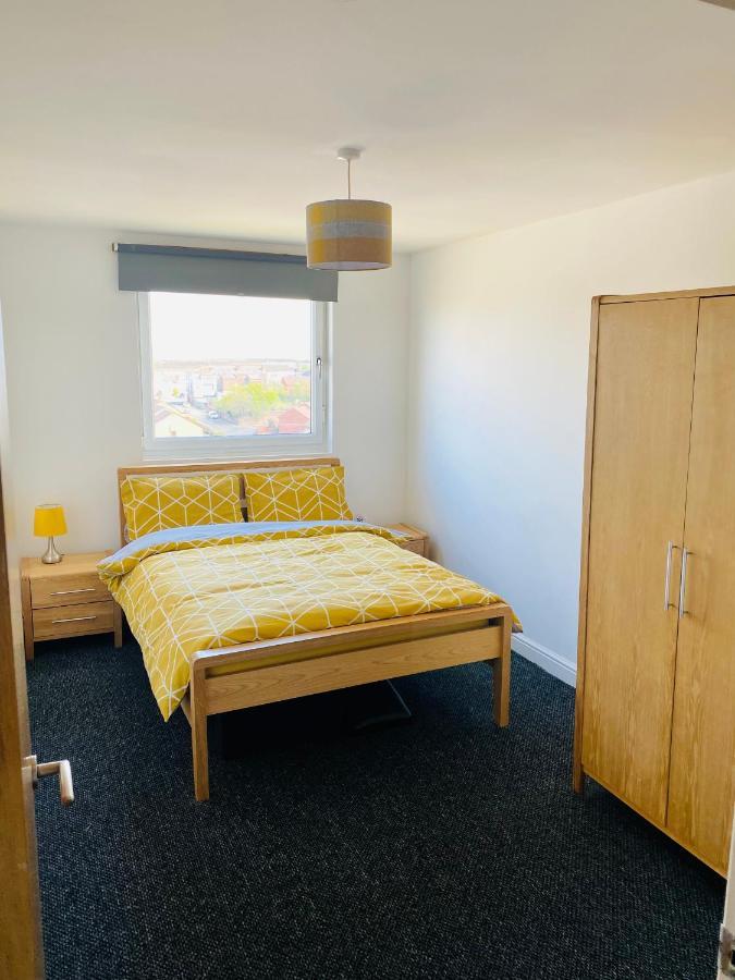Unique View Of Anfield Stadium - Charming 2 Bedroom Apartment In Liverpool With Parking Zewnętrze zdjęcie