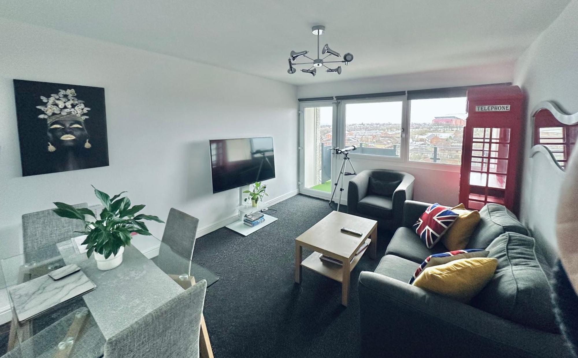 Unique View Of Anfield Stadium - Charming 2 Bedroom Apartment In Liverpool With Parking Zewnętrze zdjęcie